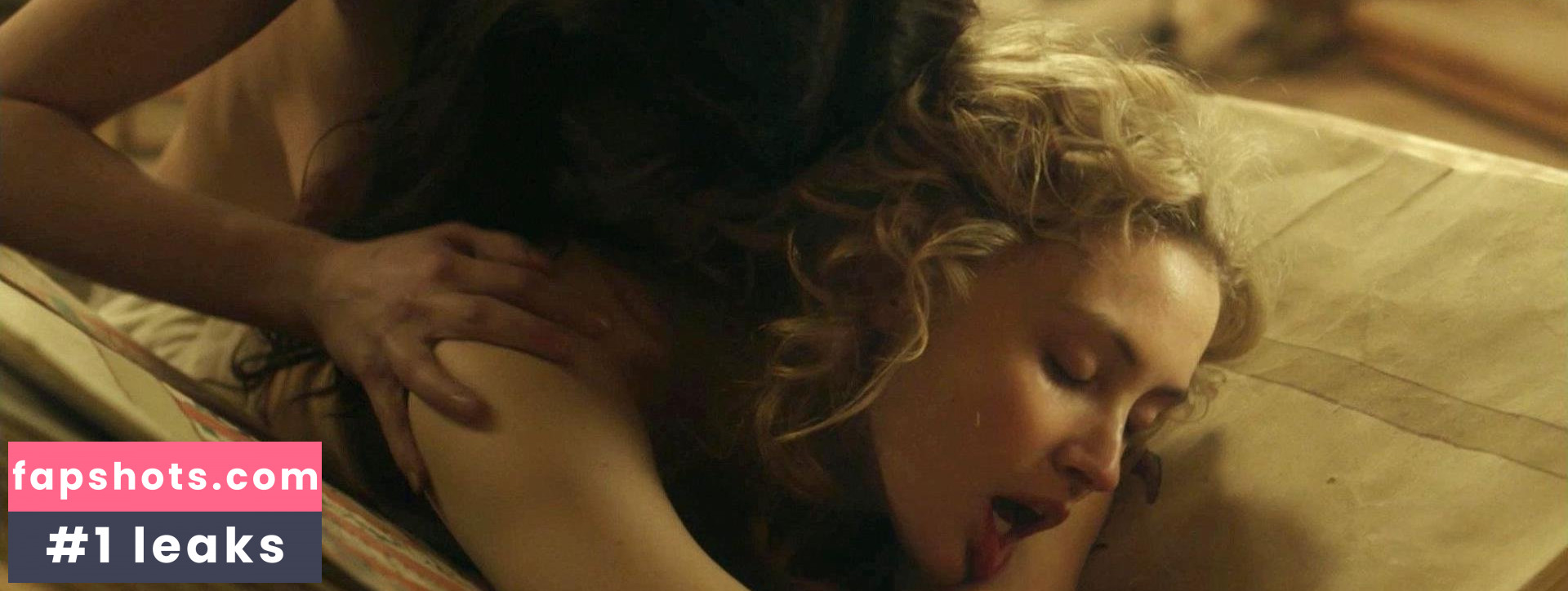 Malin Buska gallery photo #8