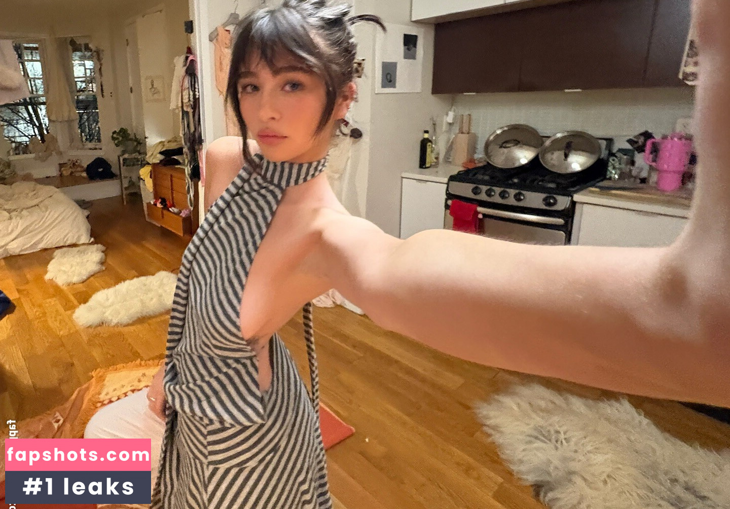 Malina Weissman gallery photo #37