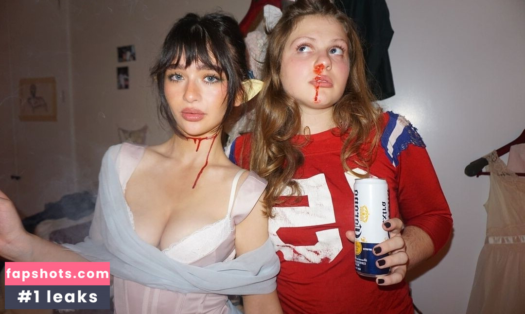 Malina Weissman gallery photo #41