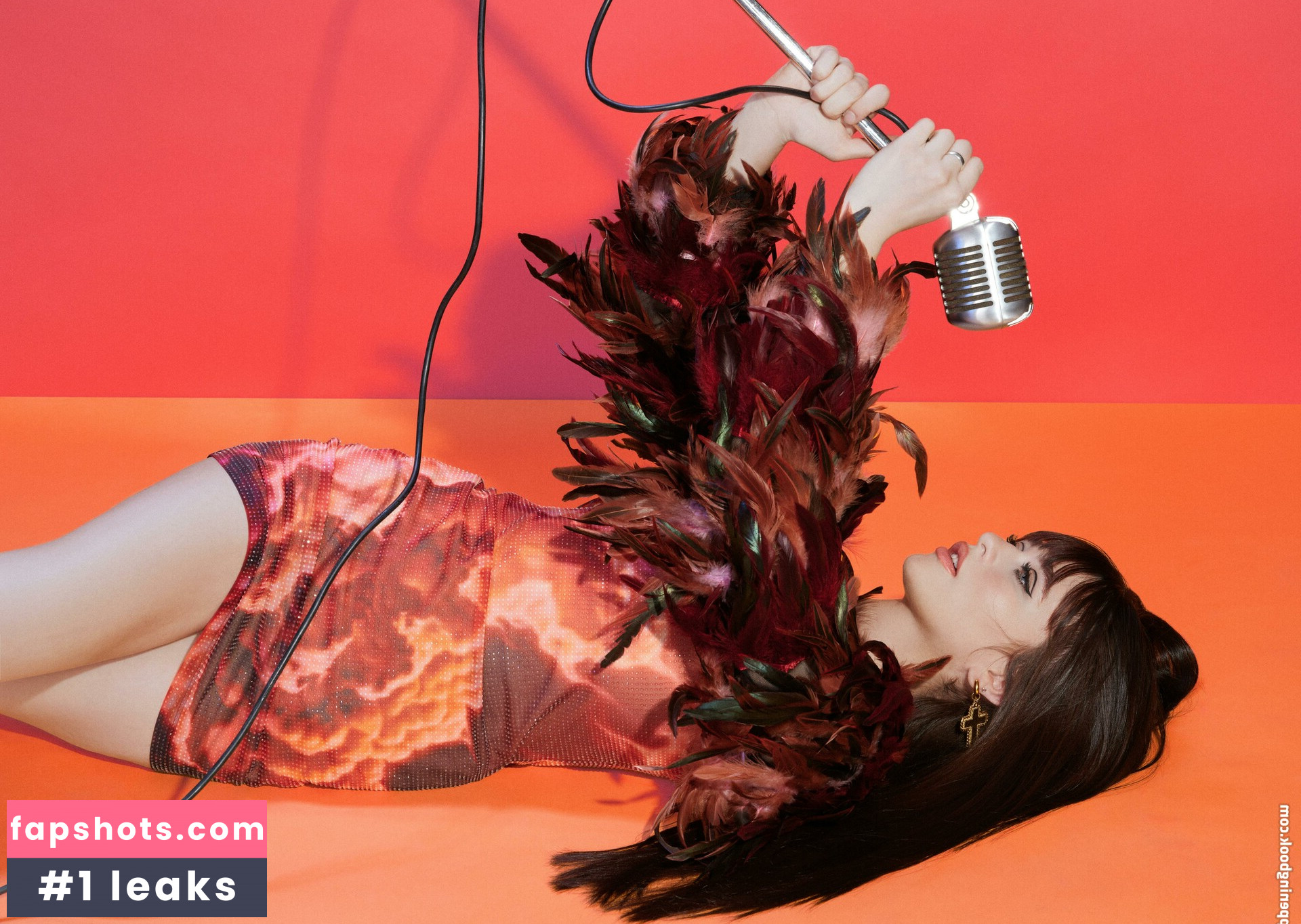 Malina Weissman gallery photo #6