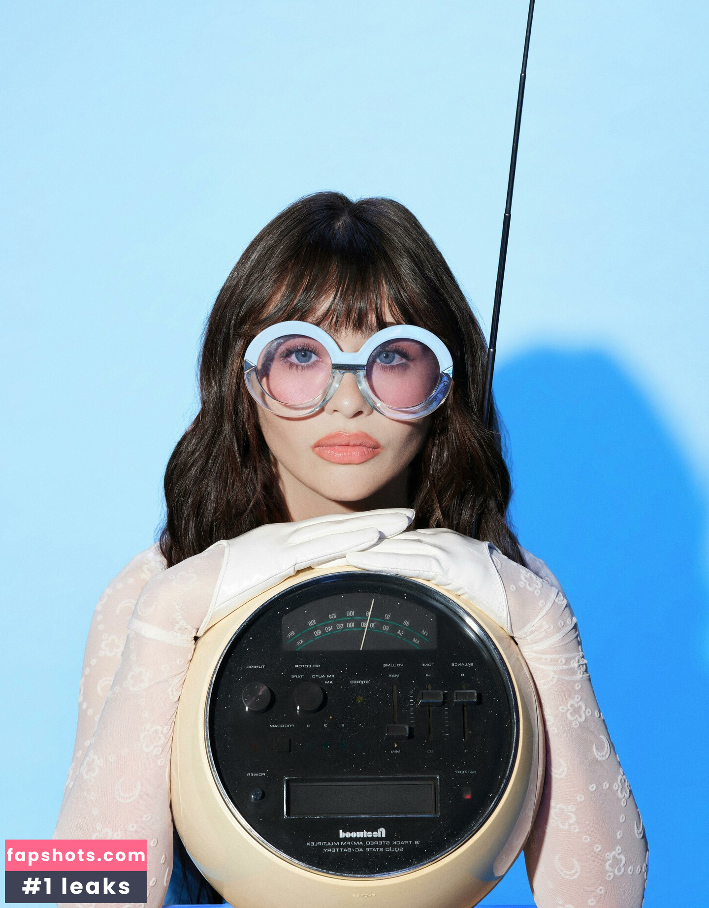 Malina Weissman gallery photo #7