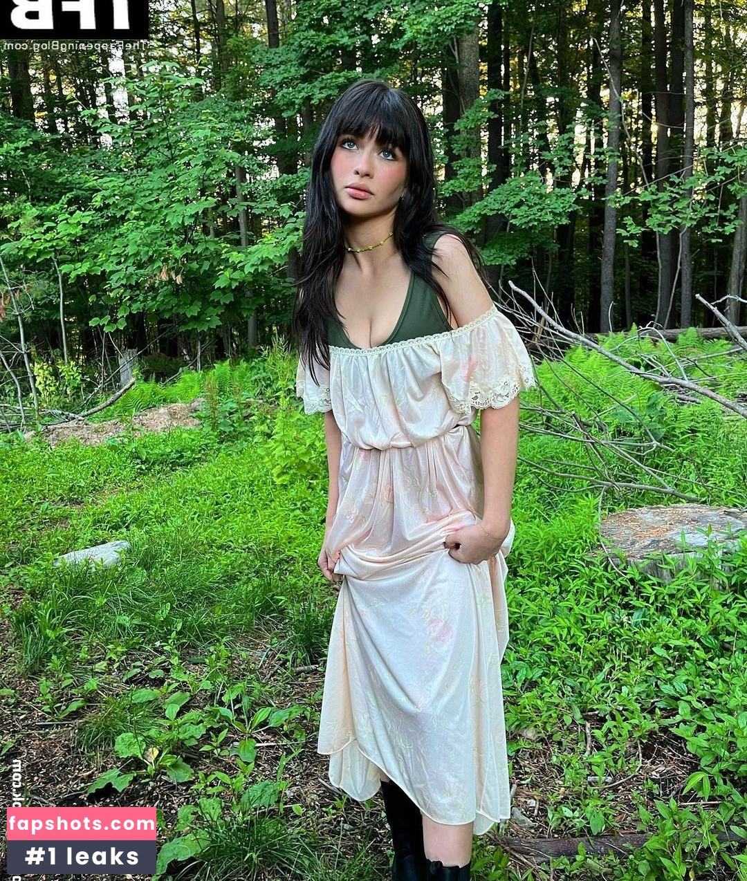 Malina Weissman gallery photo #90