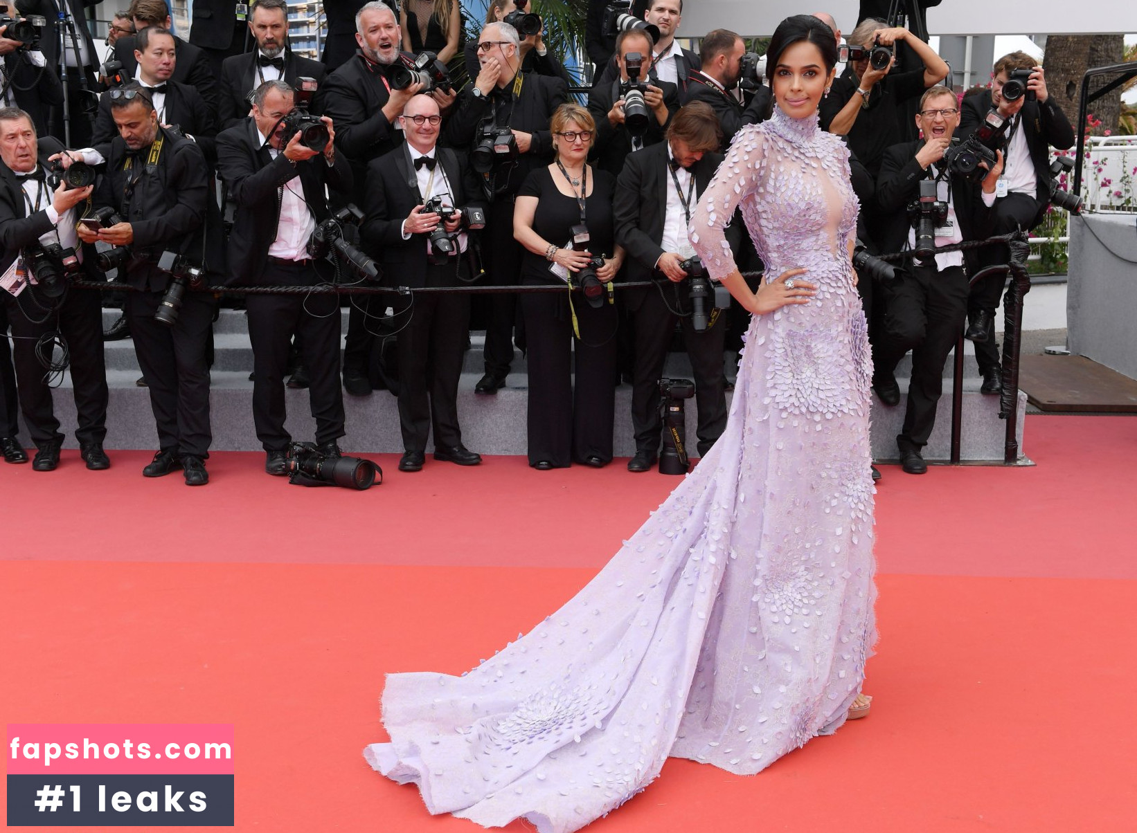 Mallika Sherawat Nahé úniky fotek pouze od fanoušků #70 - Fapshots