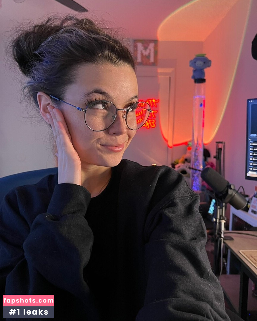 Mally_Mouse gallery photo #27