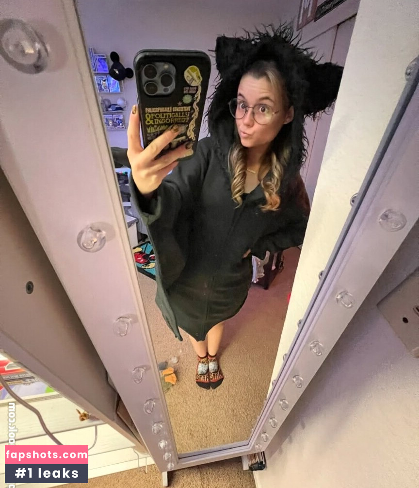 Mally_Mouse gallery photo #34