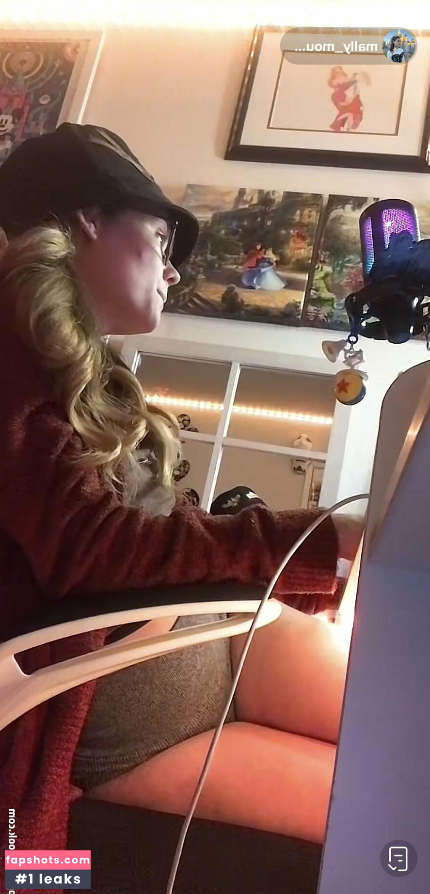 Mally_Mouse gallery photo #52