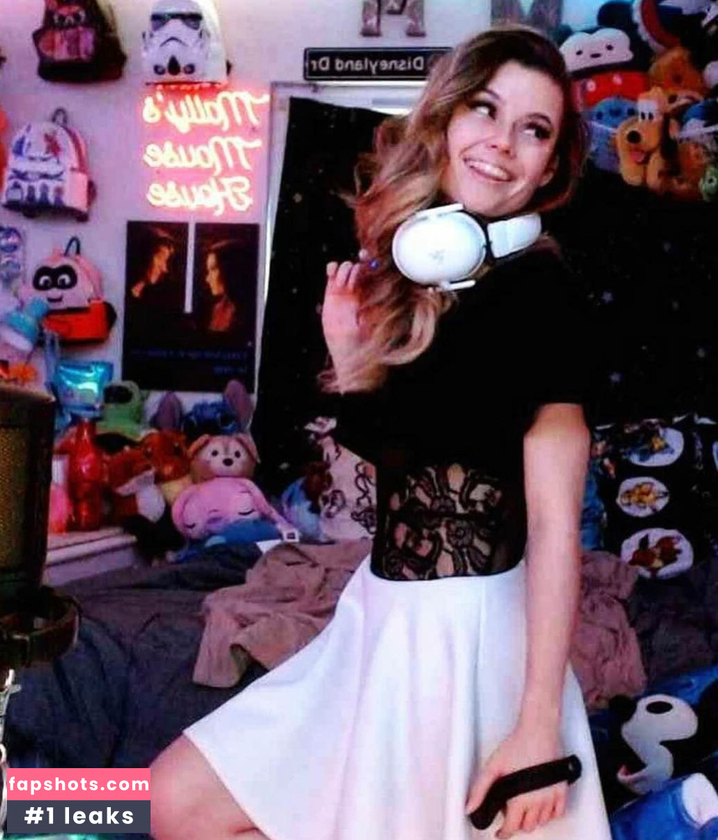 Mally_Mouse gallery photo #58