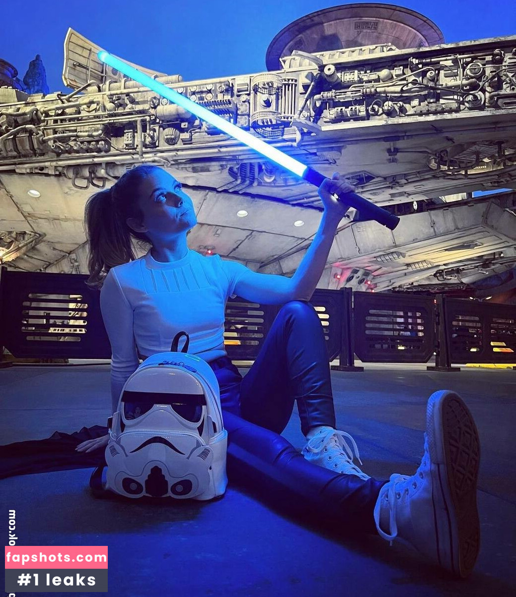 Mally_Mouse gallery photo #76