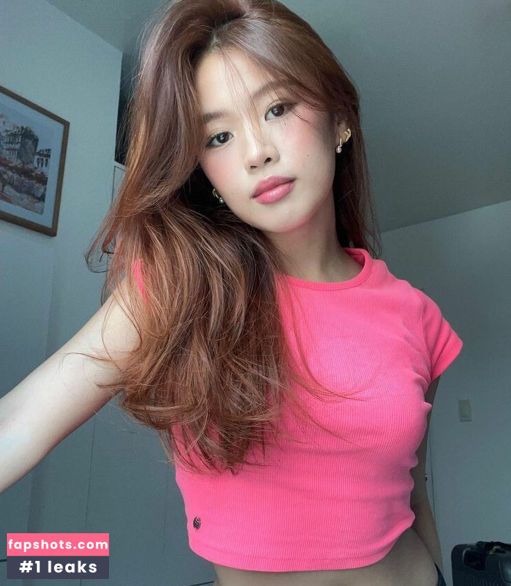 Maloi Bini gallery photo #7