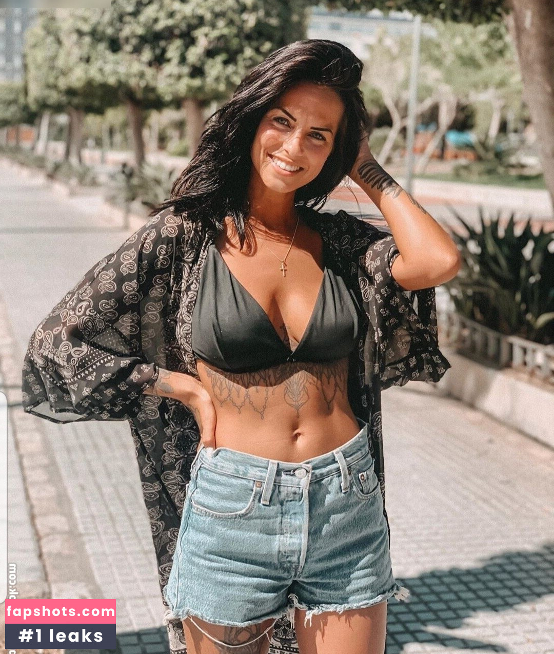 malvareezz gallery photo #11