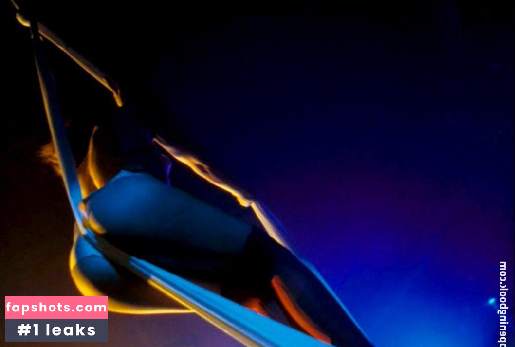 Mam Smith gallery photo #5