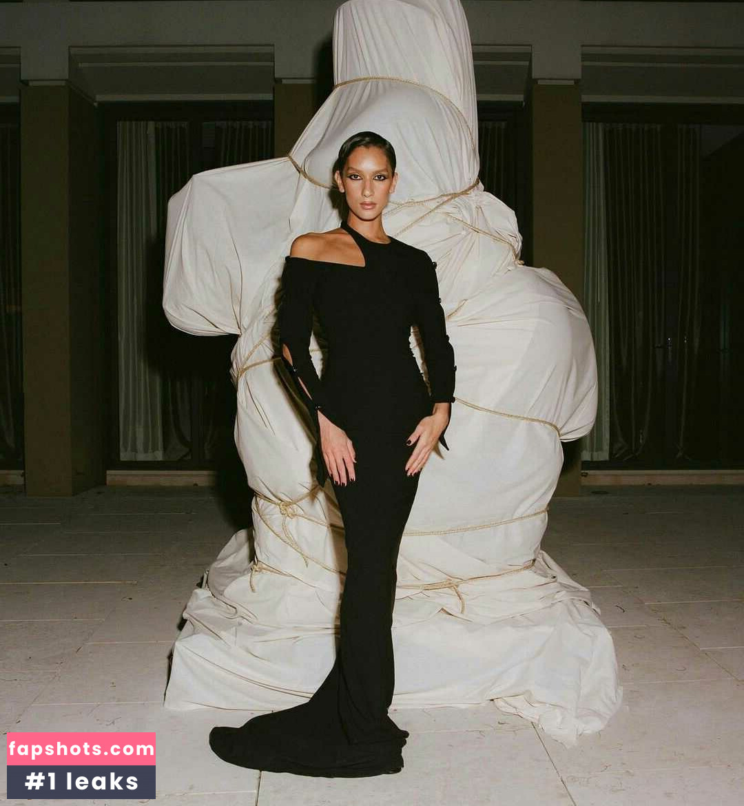 Manahou Mackay gallery photo #17