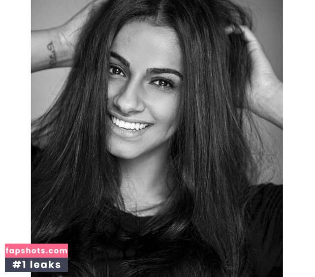 Mandip Gill gallery photo #2