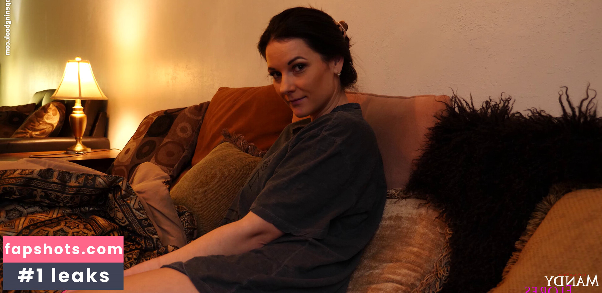 Mandy Flores gallery photo #14