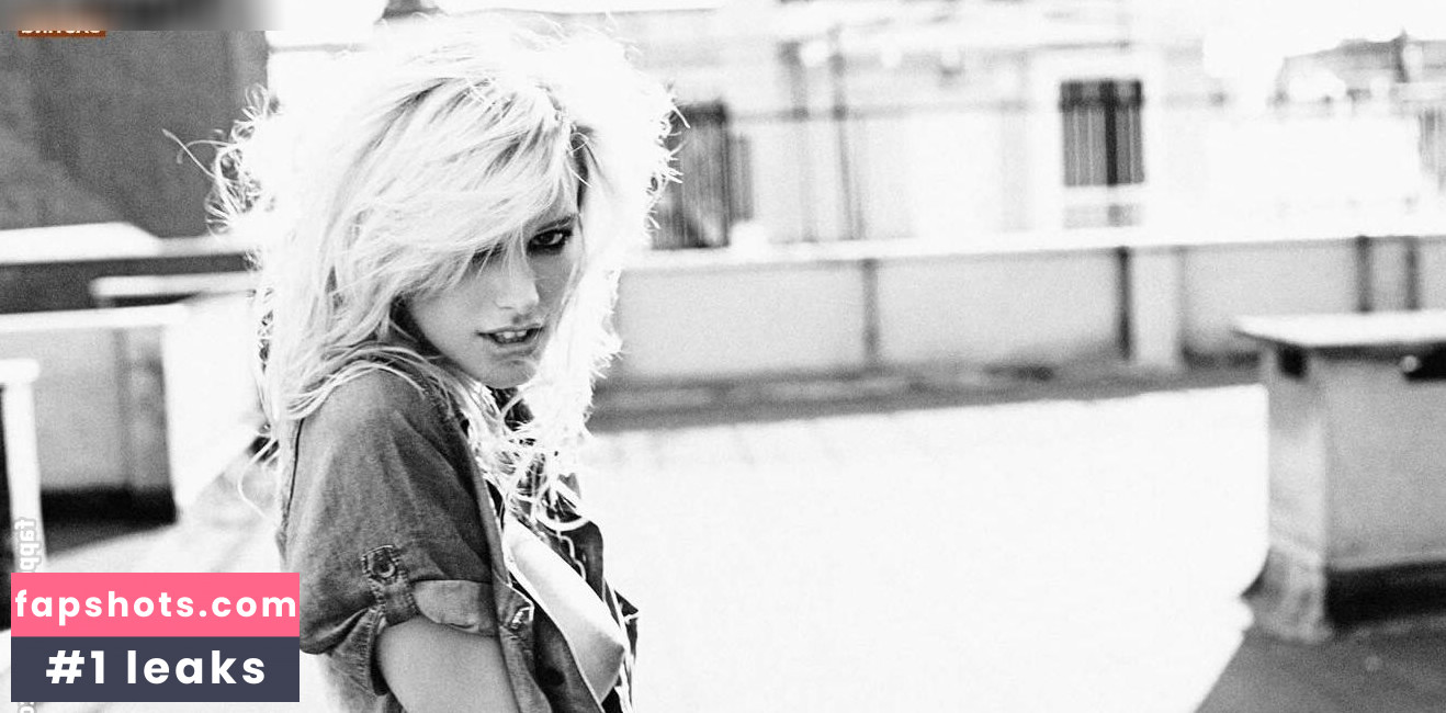 Mandy Graff gallery photo #7