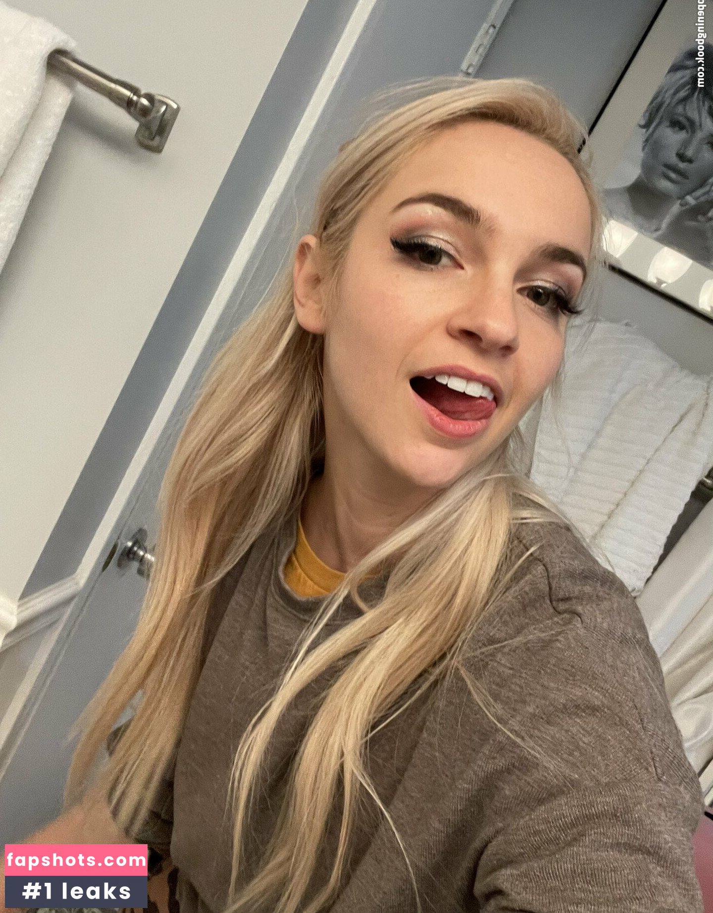 Mandy Marx gallery photo #49