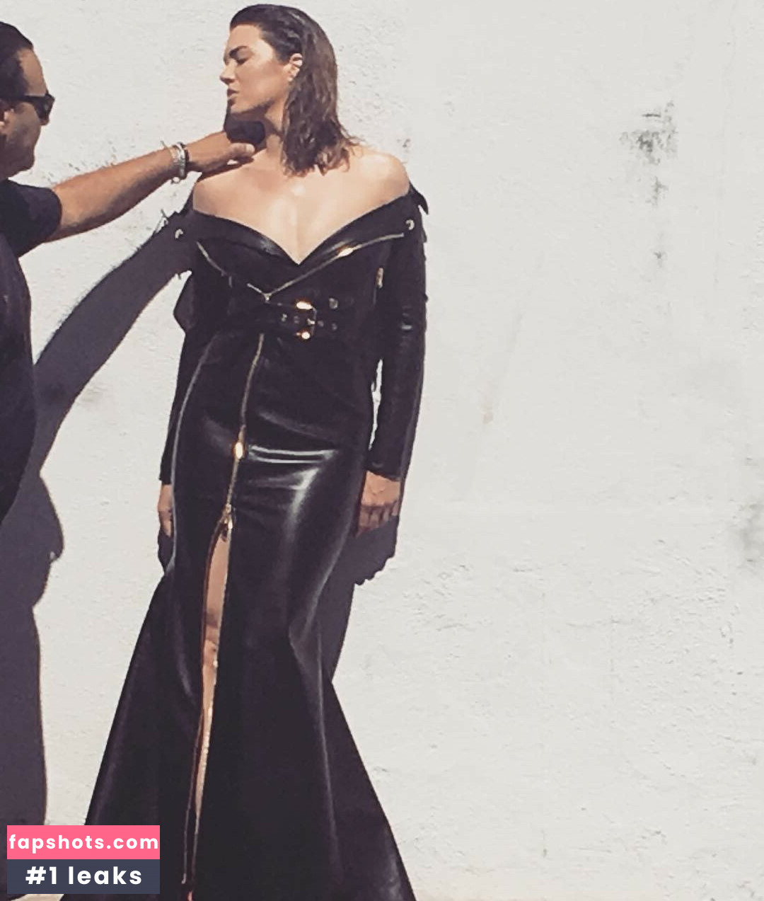 Mandy Moore Nude Leaks OnlyFans Photos #17 - LeakJerk