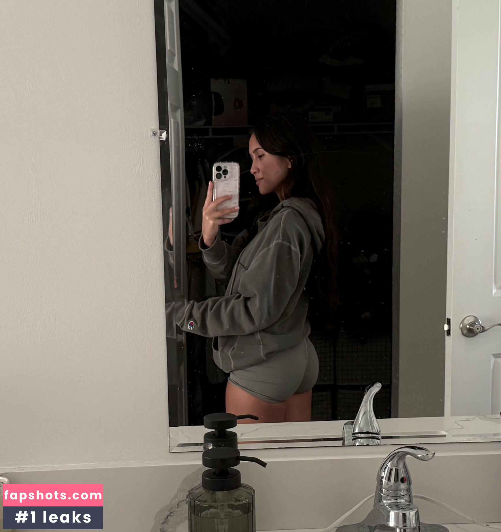 maneaterjade gallery photo #11