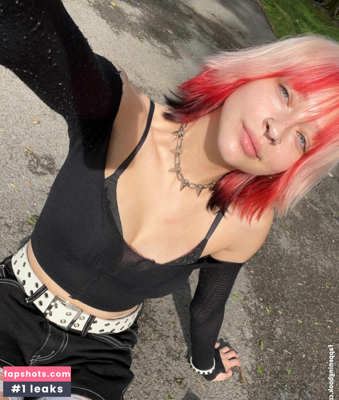 manicpixieagony gallery photo #28