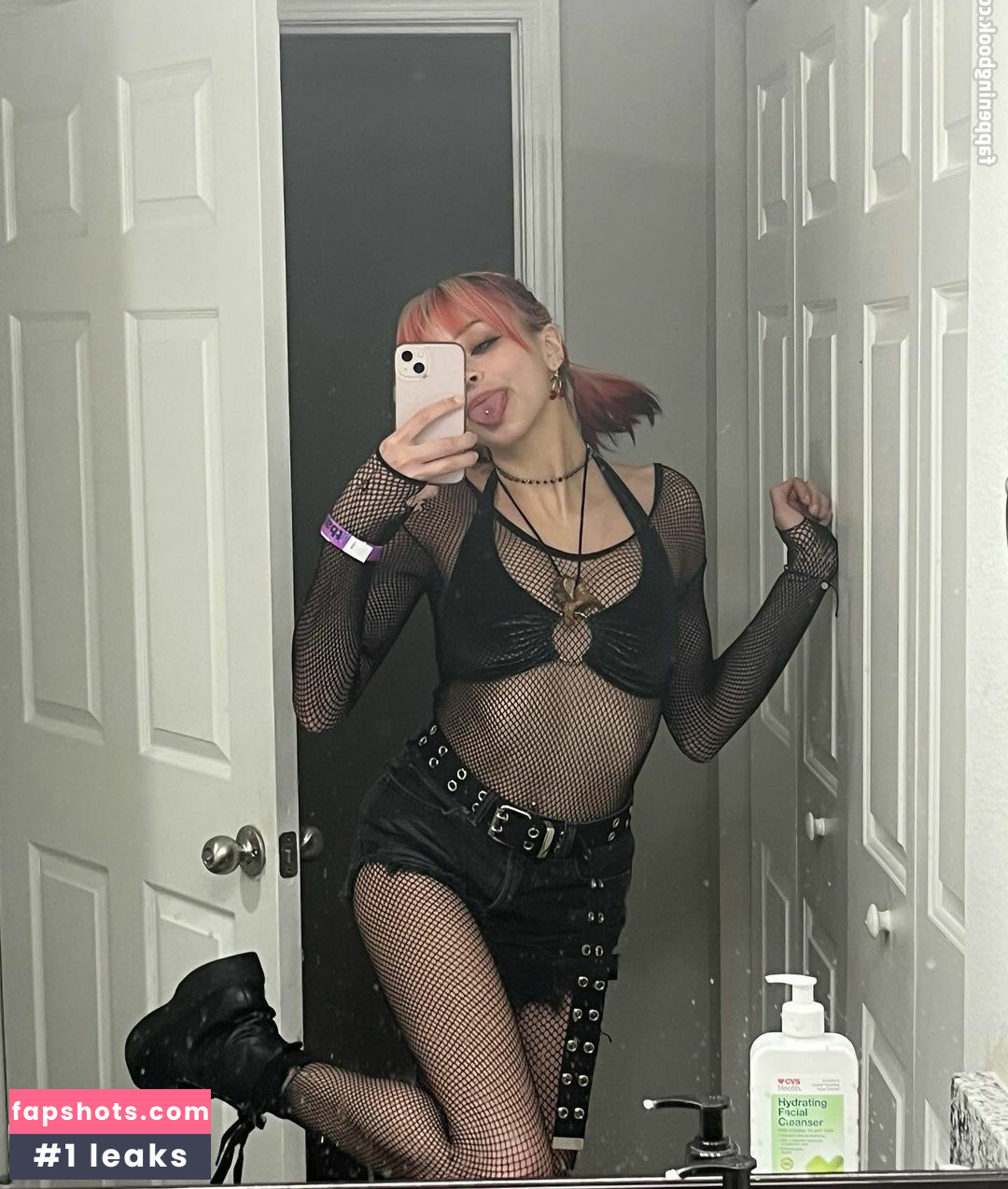 manicpixieagony gallery photo #29