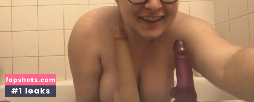 Manicwolfgirl gallery photo #7