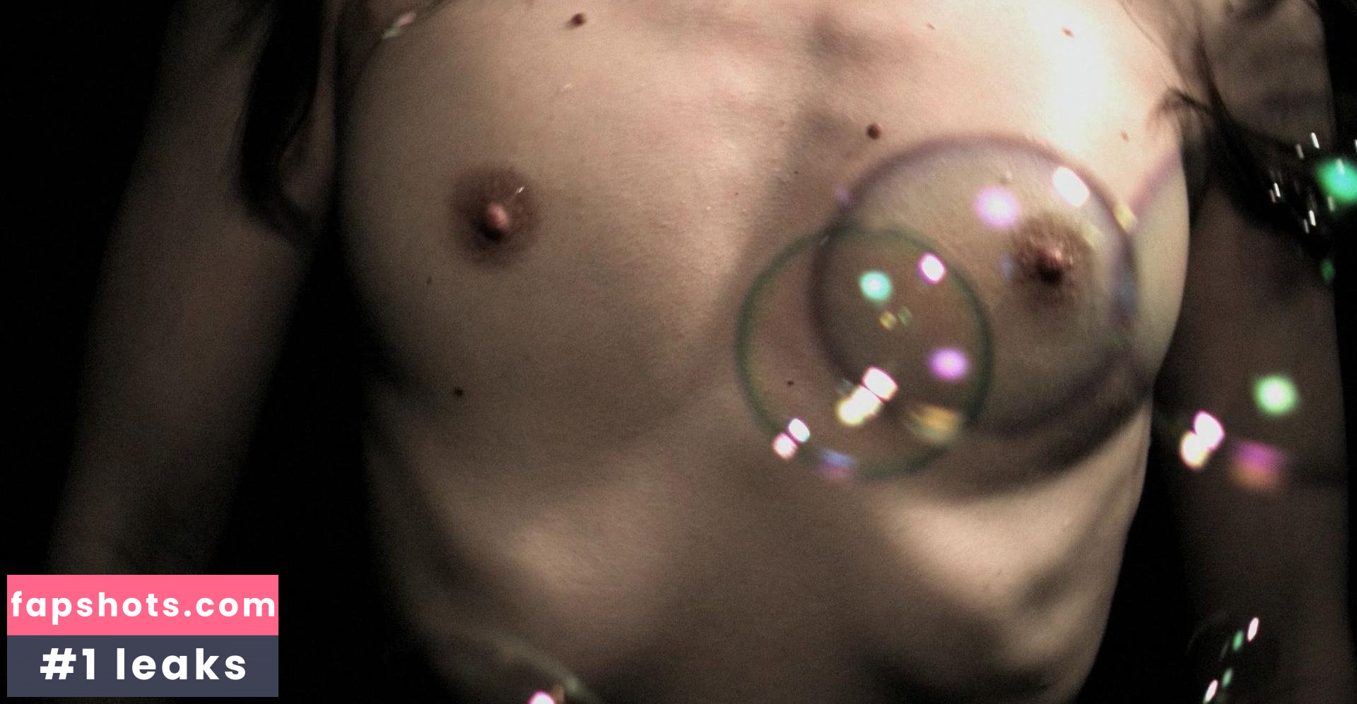 Manon Beuchot nude babe gallery