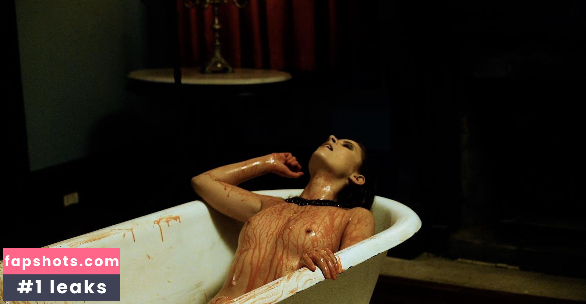 Manon Pages gallery photo #9