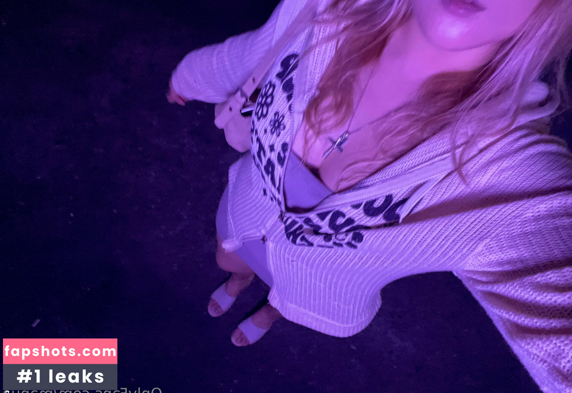 manua Nahé úniky fotek pouze od fanoušků #12 - Fapshots