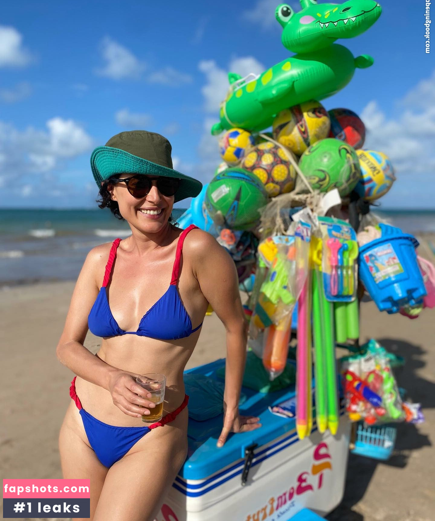 Manuela Do Monte gallery photo #5