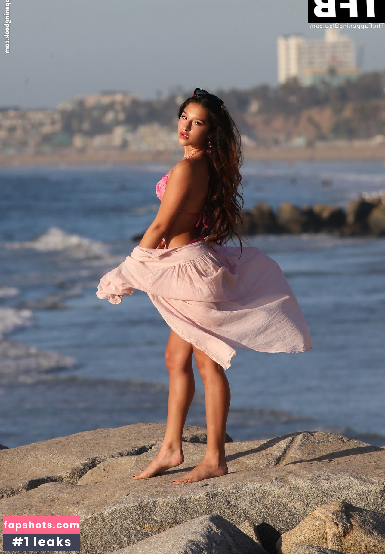 Manuela Perez nude babe gallery