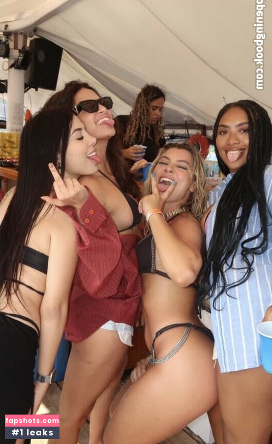 Manuela Vagueiro gallery photo #32