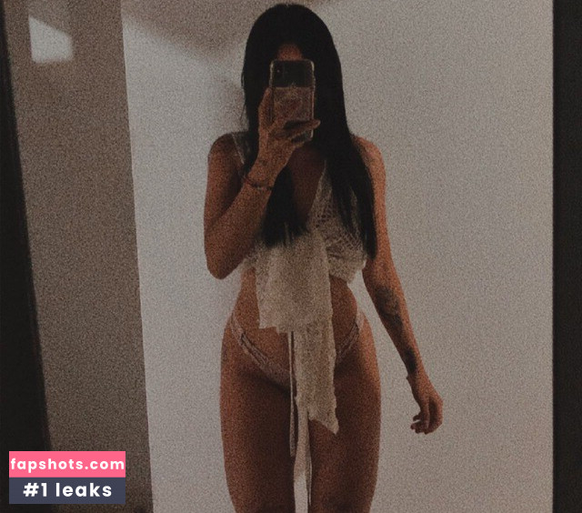 Manuela Valenzuelaaa gallery photo #4