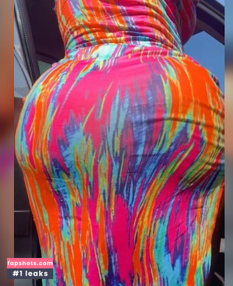 Mara Oliveira gallery photo #12