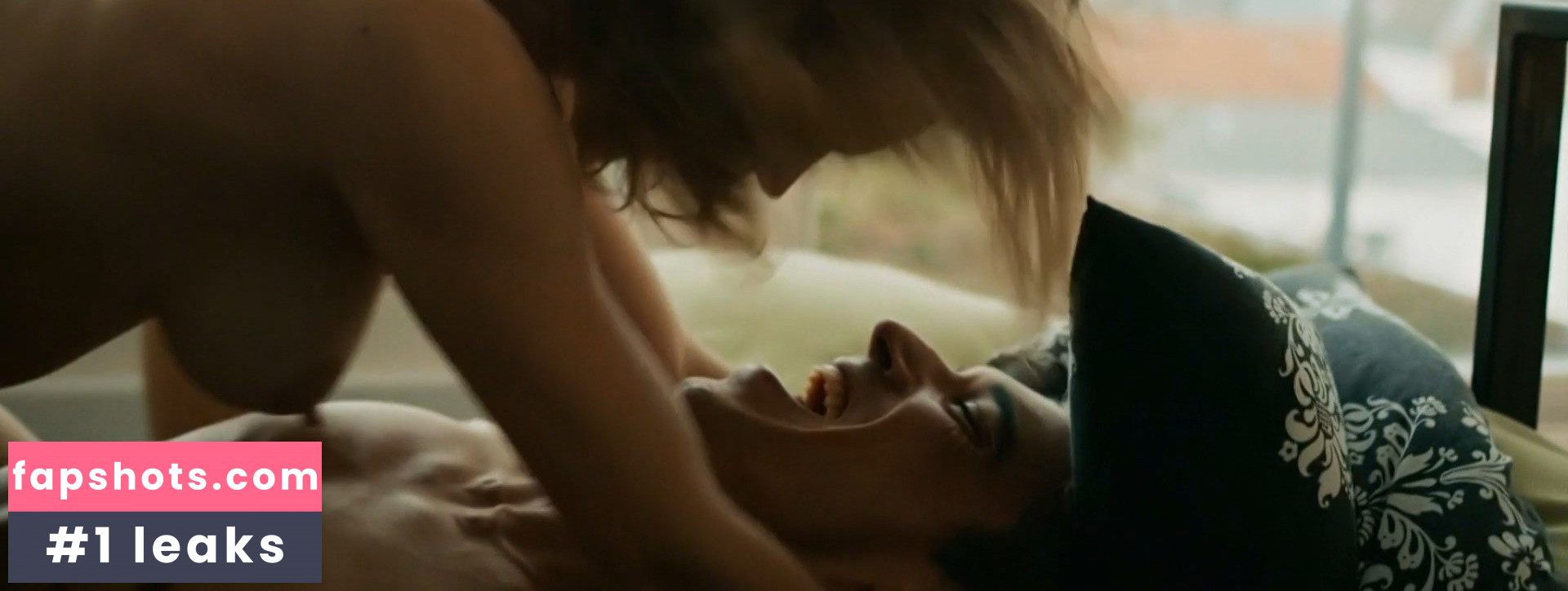 Mara Scherzinger gallery photo #4