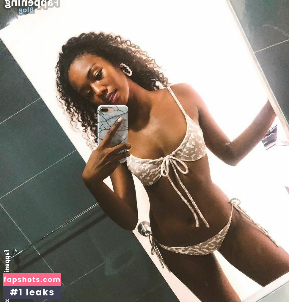 Mara Smith gallery photo #13