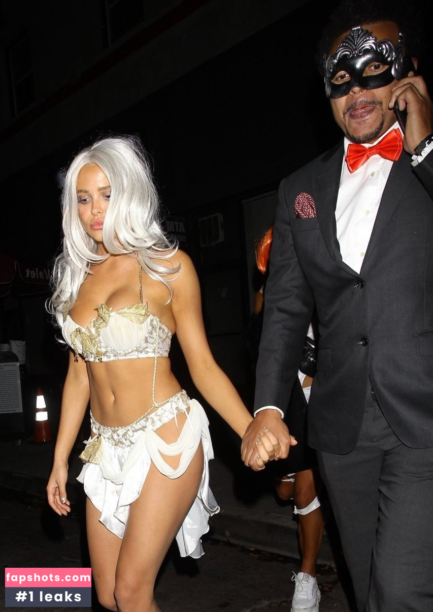 Mara Teigen gallery photo #72