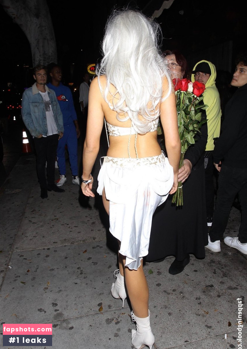 Mara Teigen gallery photo #77