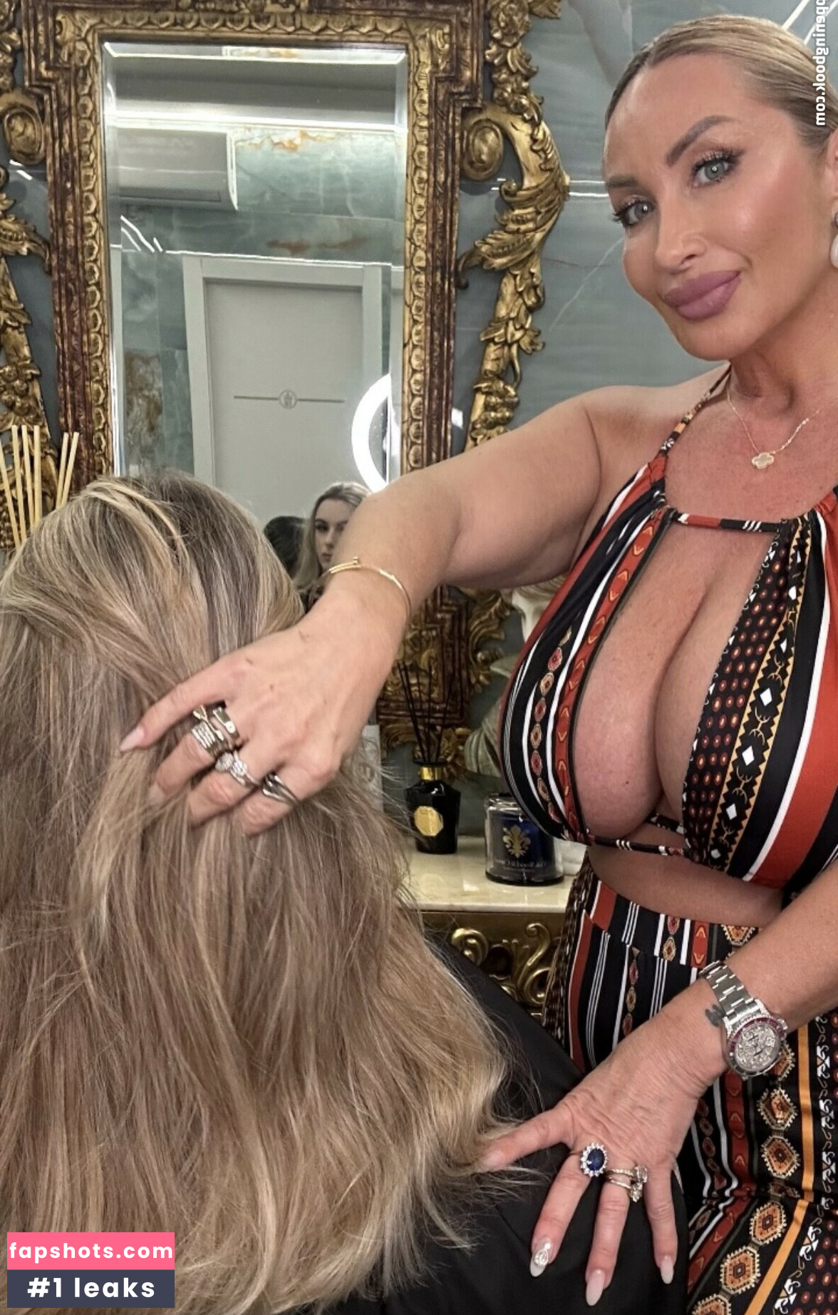 Mara Traversi gallery photo #8