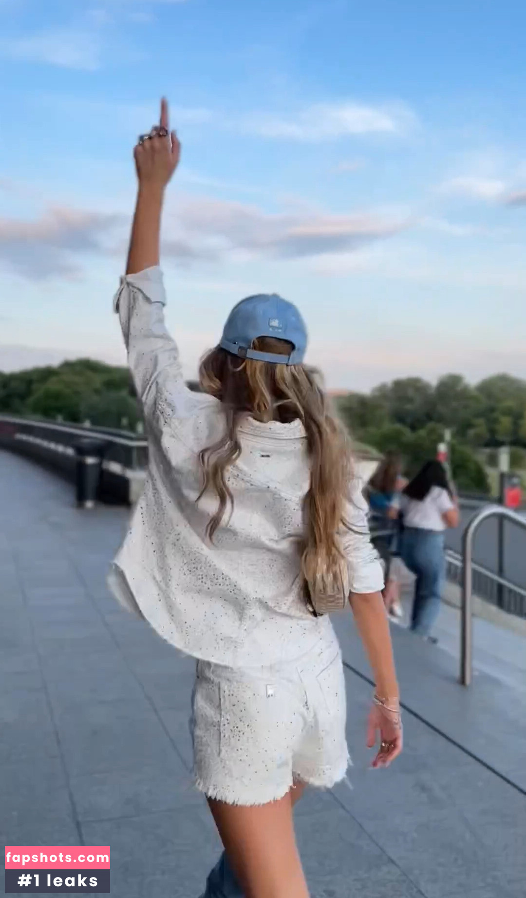 Marcelina Zawadzka gallery photo #31