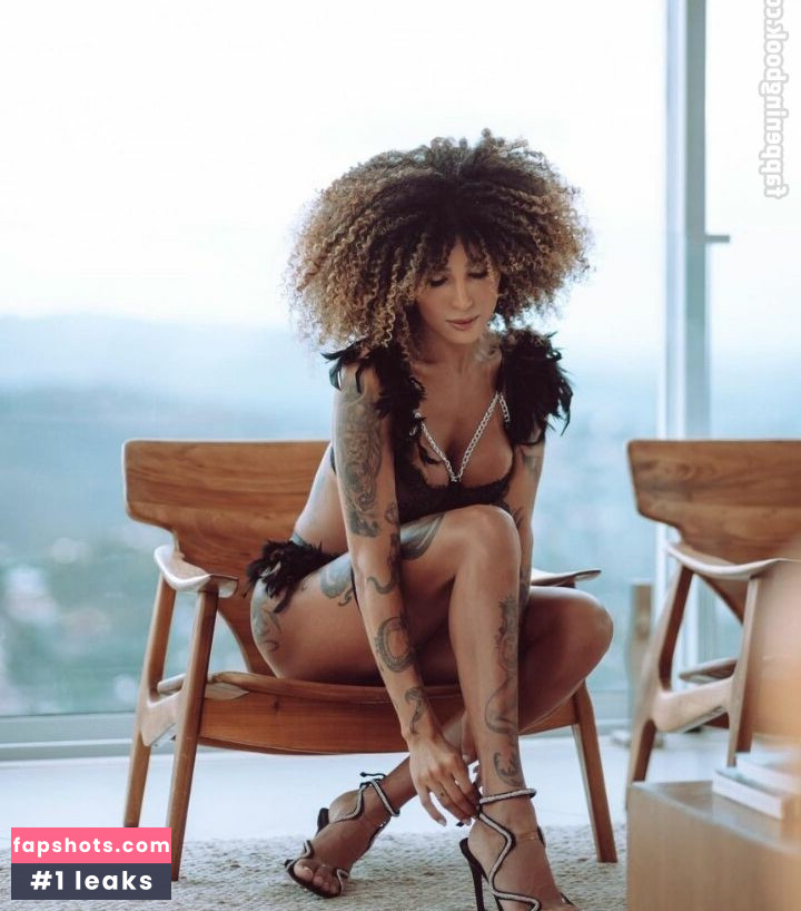 Marcelle Brito gallery photo #4