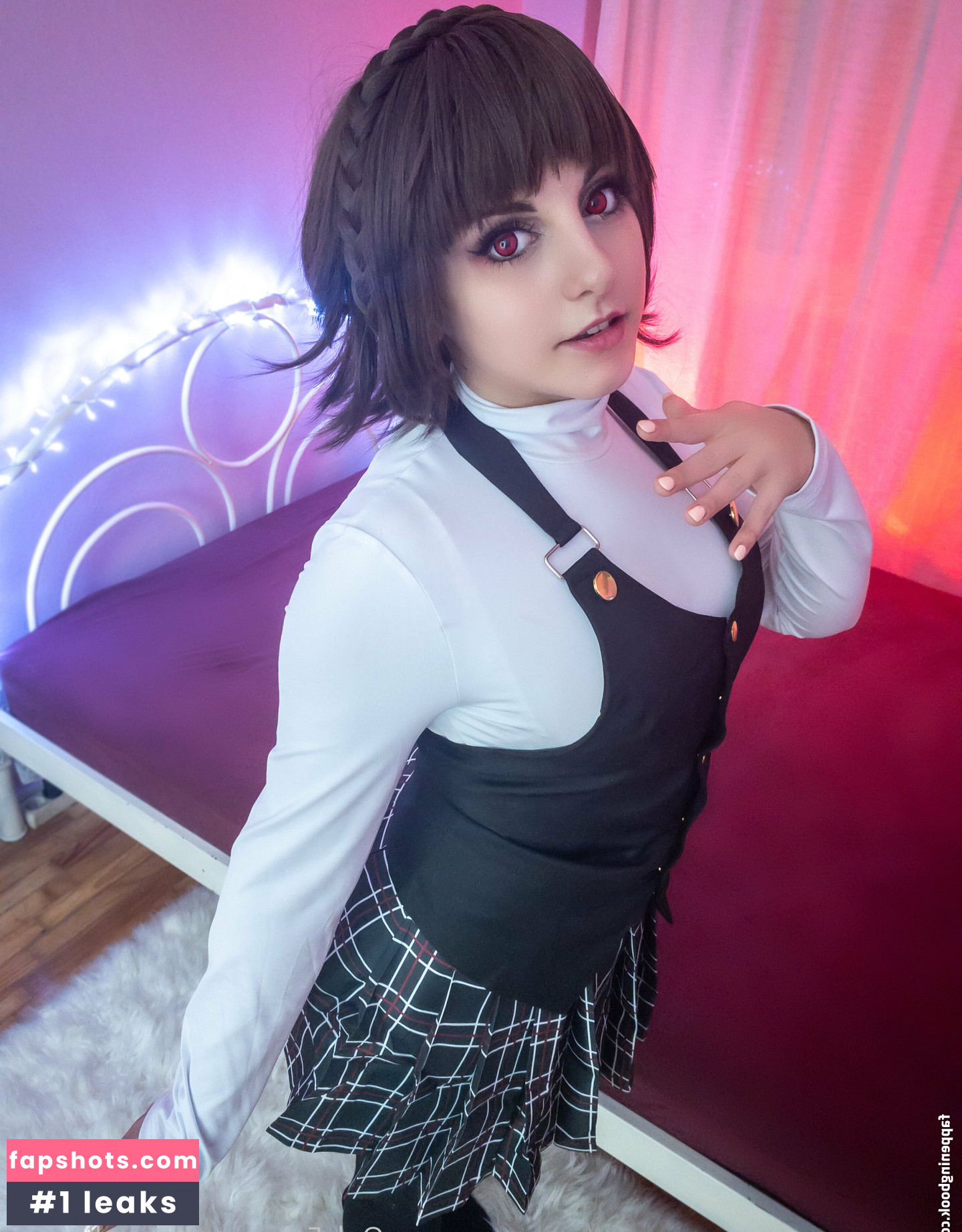 Marcelline Cos gallery photo #35