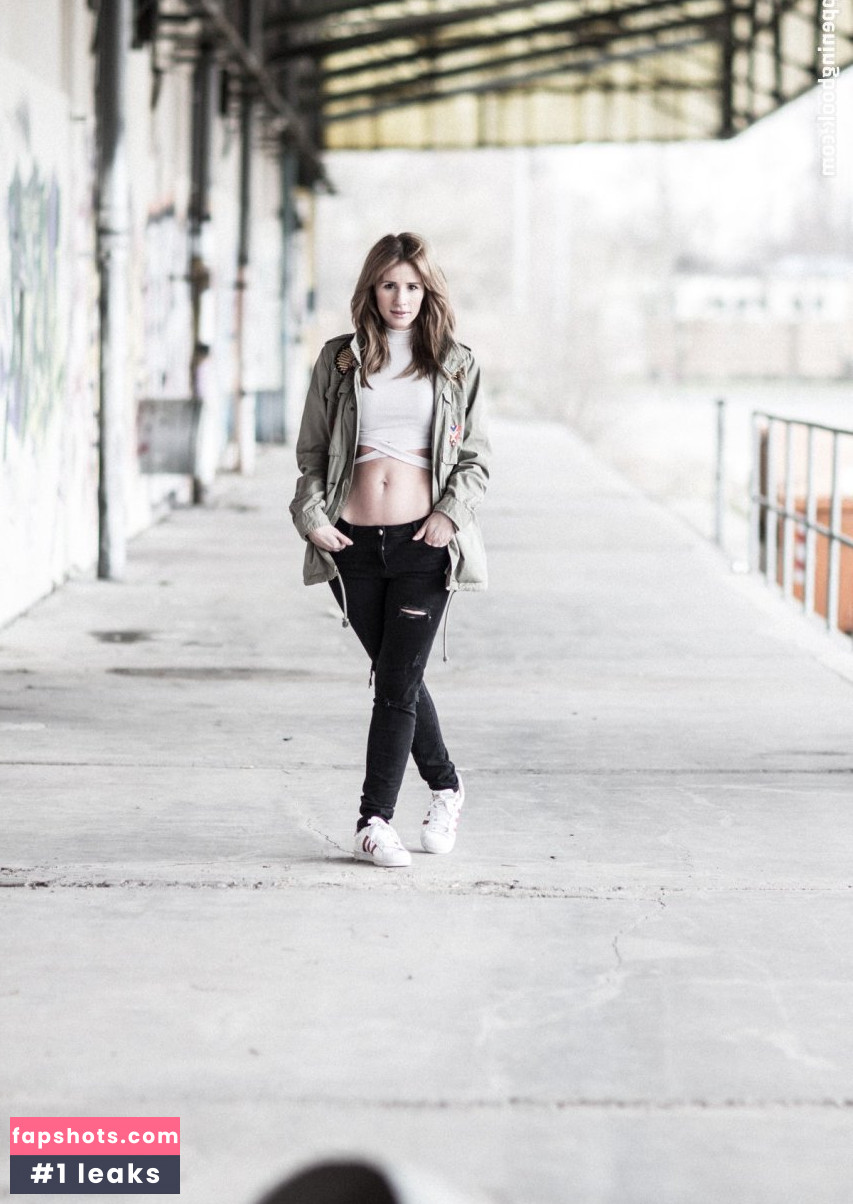 Mareile Hoeppner gallery photo #24