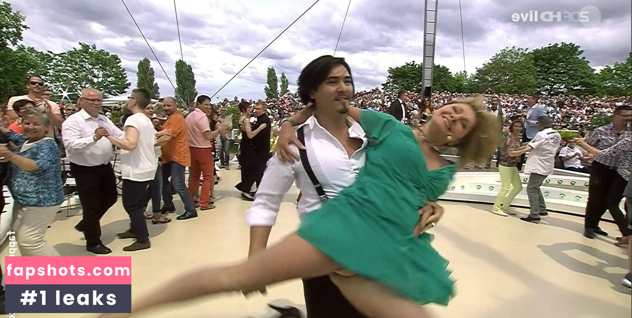 Maren Gilzer gallery photo #18