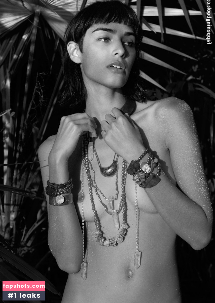 Margaux Brooke gallery photo #11