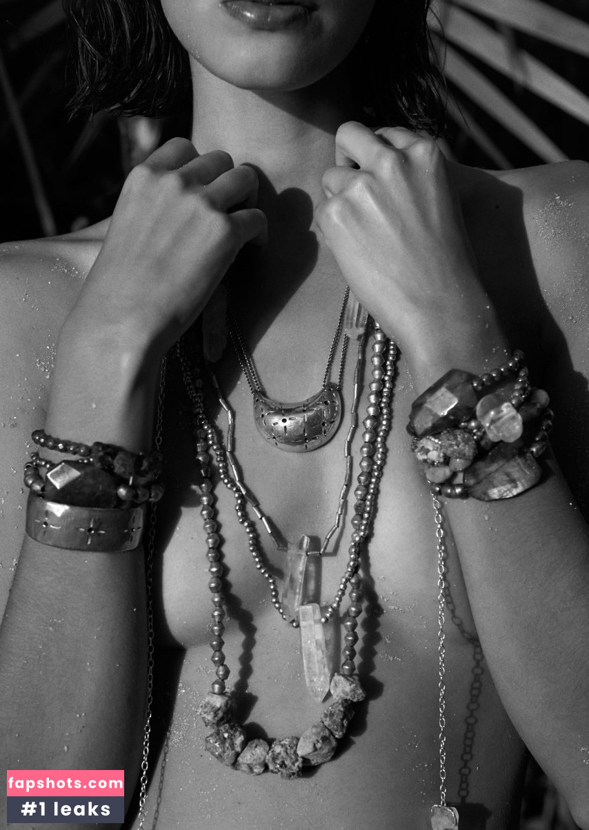 Margaux Brooke gallery photo #9