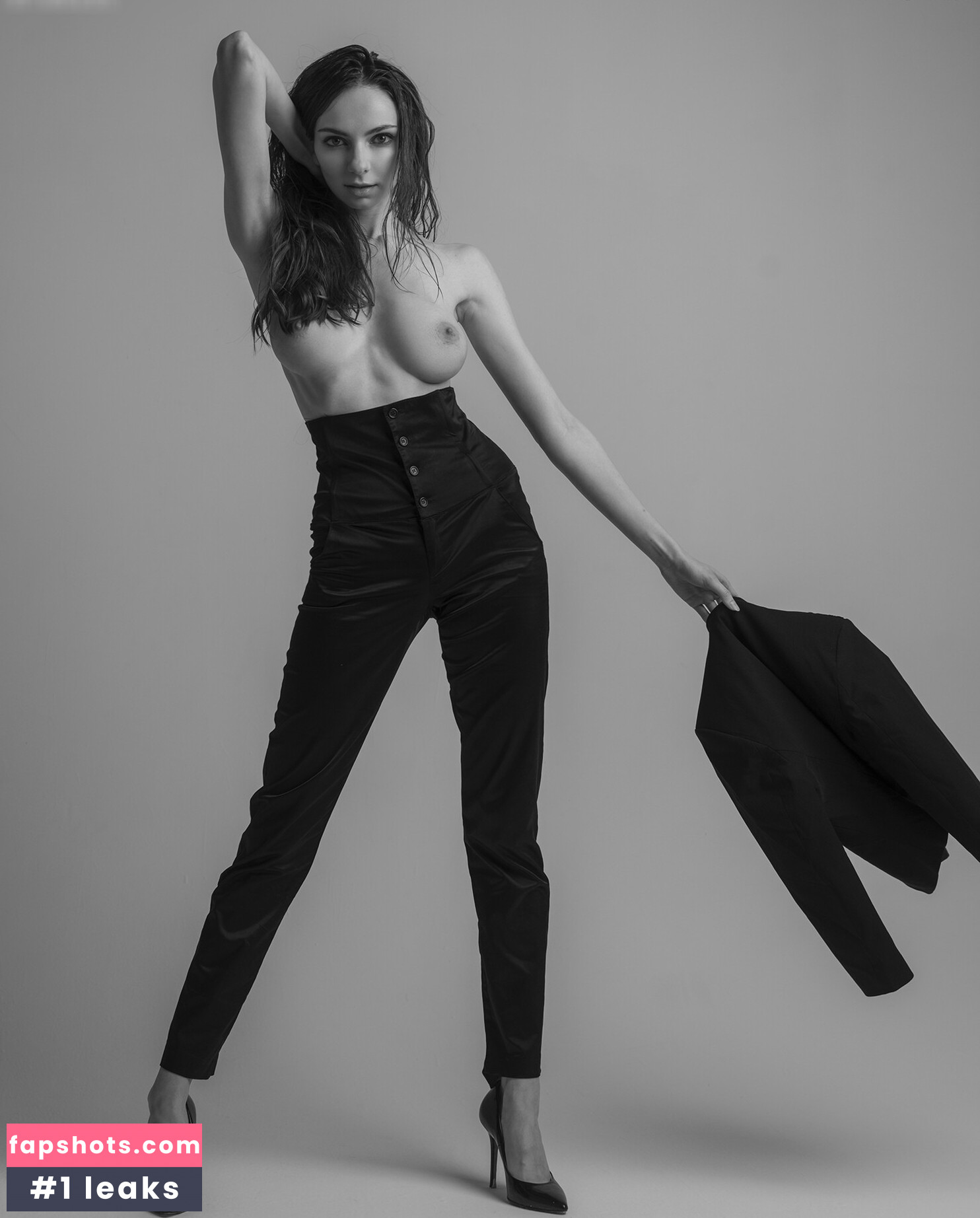 Margo Amp gallery photo #99