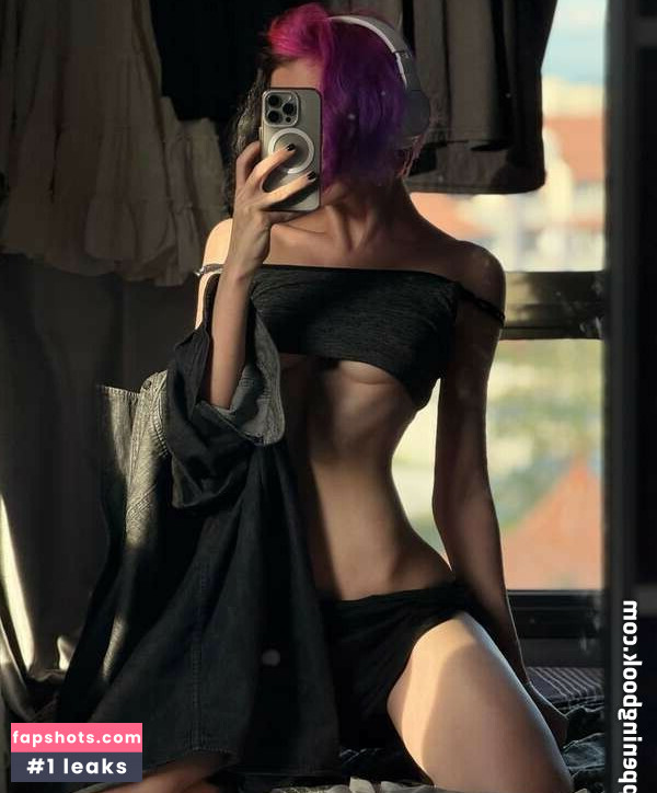 Margo Kuzina gallery photo #23