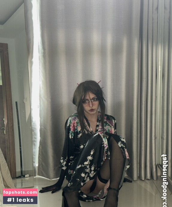 Margo Kuzina gallery photo #32