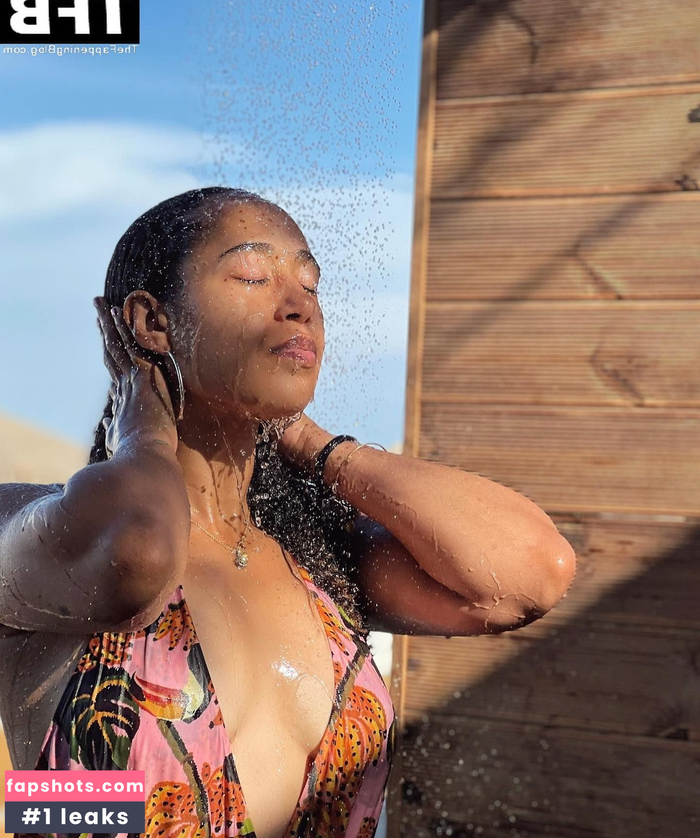 Margot Bingham gallery photo #16