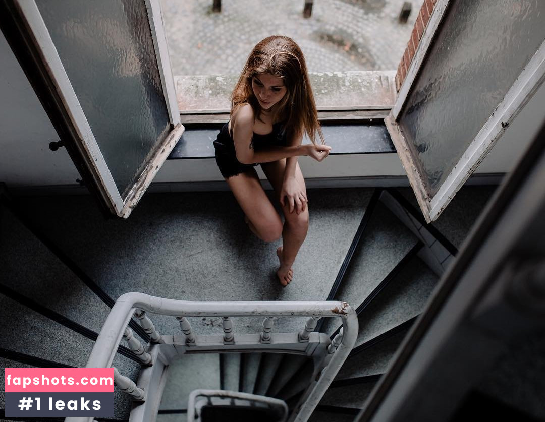 Margot Reenaers gallery photo #13